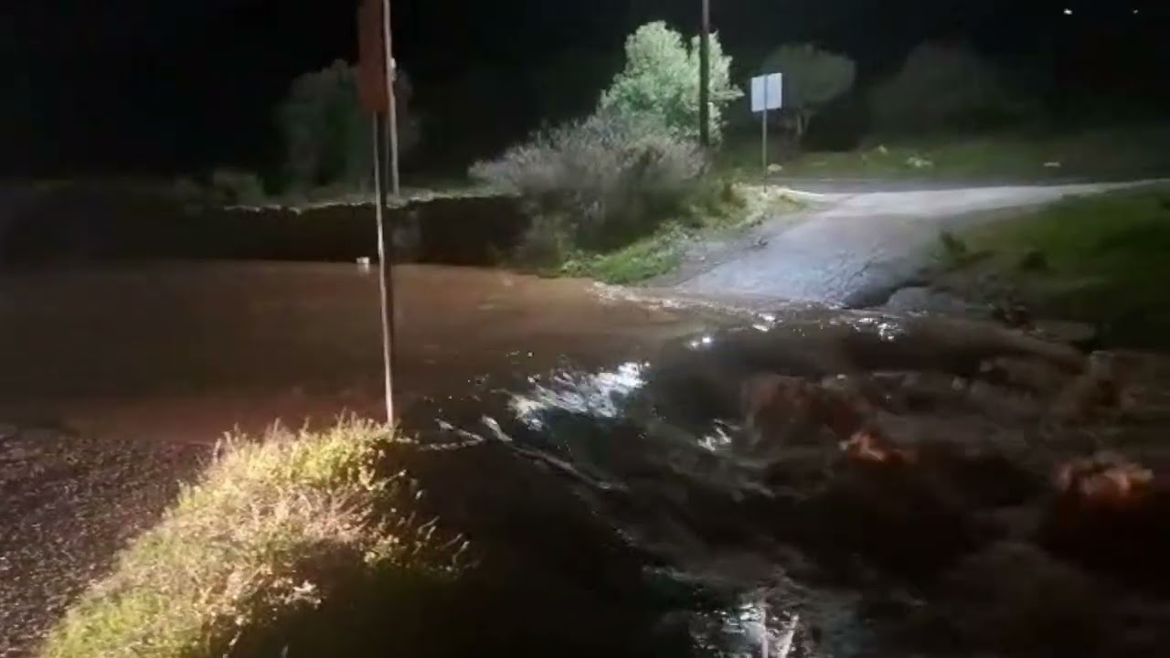 &Mu;&epsilon;&gamma;ά&lambda;&epsilon;&sigmaf; &pi;&omicron;&sigma;ό&tau;&eta;&tau;&epsilon;&sigmaf; &nu;&epsilon;&rho;&omicron;ύ &kappa;&alpha;&tau;&epsilon;&beta;&alpha;ί&nu;&omicron;&upsilon;&nu; &sigma;&tau;&omicron;&nu; &xi;&epsilon;&rho;&omicron;&pi;ό&tau;&alpha;&mu;&omicron; &tau;&eta;&sigmaf; &Alpha;&mu;&mu;&omicron;ύ&delta;&alpha;&sigmaf;