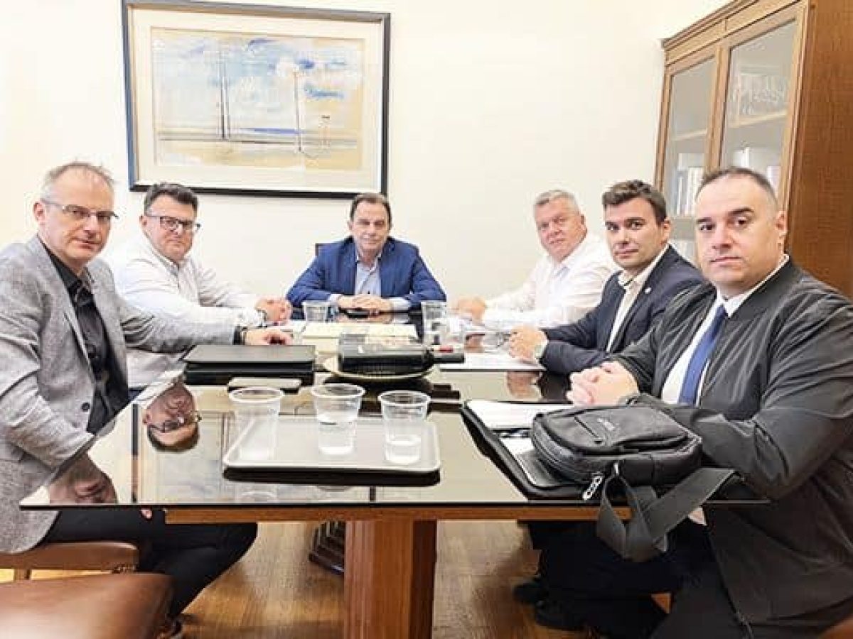 Με τον Αντιπρόεδρο της Βουλής Γ. Γεωργαντά  αντιπροσωπεία της ΕΣΠΕΕΚ