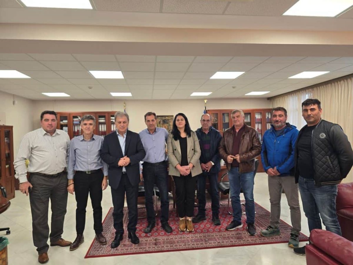 Περιφέρεια Δυτικής Μακεδονίας: Υπογραφή των Συμβάσεων Αποχιονισμού για την περίοδο 2025-2026 από τον Περιφερειάρχη Γιώργο Αμανατίδη