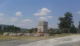 &Alpha;dianoiti-ke-aparadekti-i-apofasi