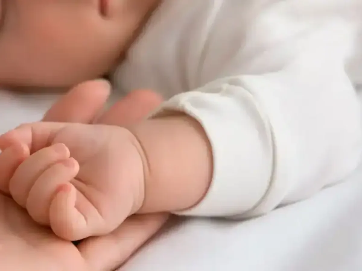 40χρονη κακοποιούσε το 6 μηνών βρέφος της – Του προκάλεσε μόνιμες σωματικές βλάβες