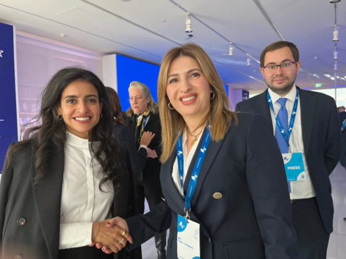 «REIMAGINE TOURISM 2025» : Συνάντηση Νίκης Φλώρου – Σέιχα Αλ Νουέις