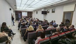 afximeno-endiaferon-gia-tin-ilektroniki