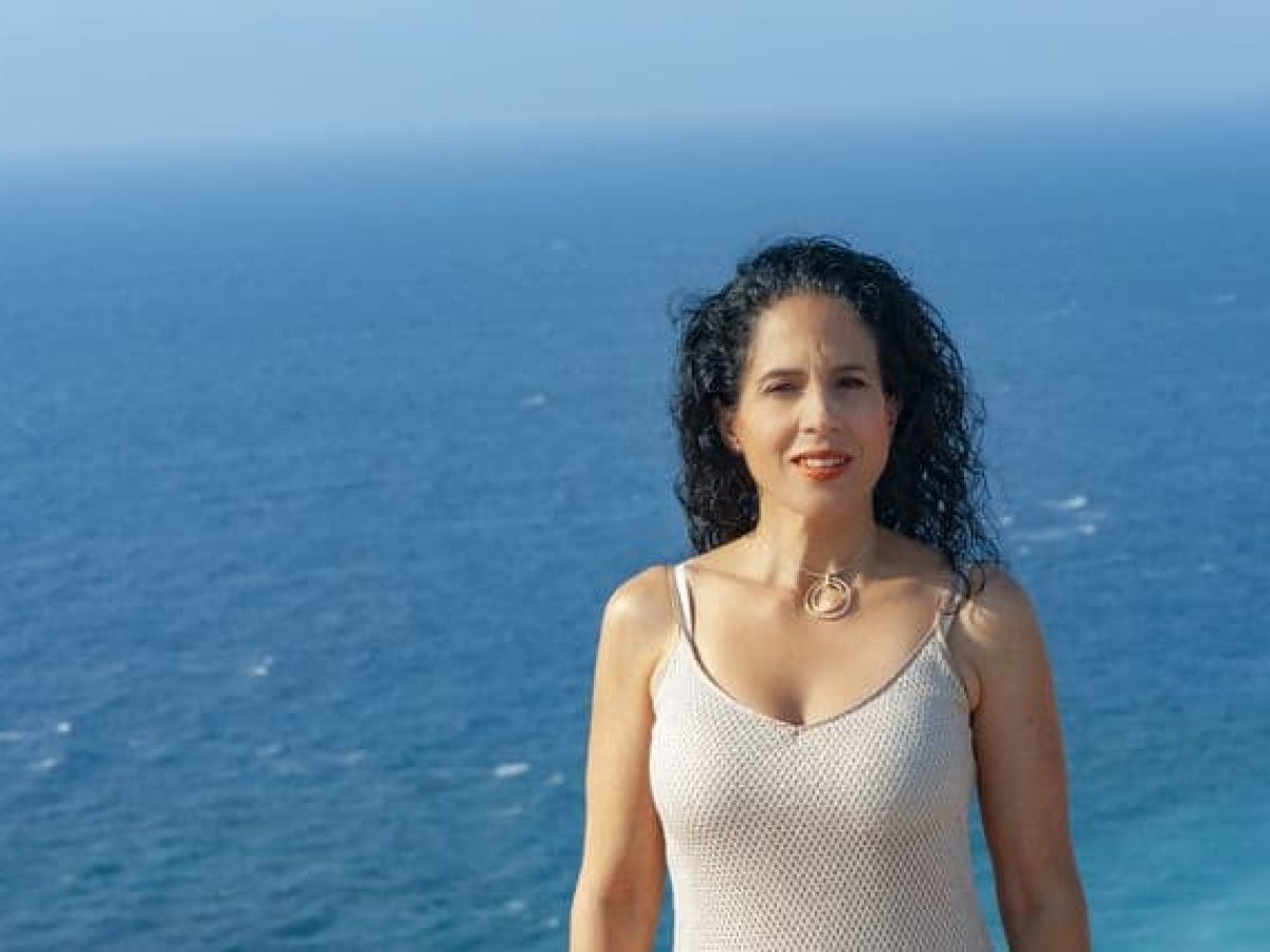 Χρύσα Καραγιάννη : Η απόσταση ανάμεσα στο νόμιμο και το ηθικό !