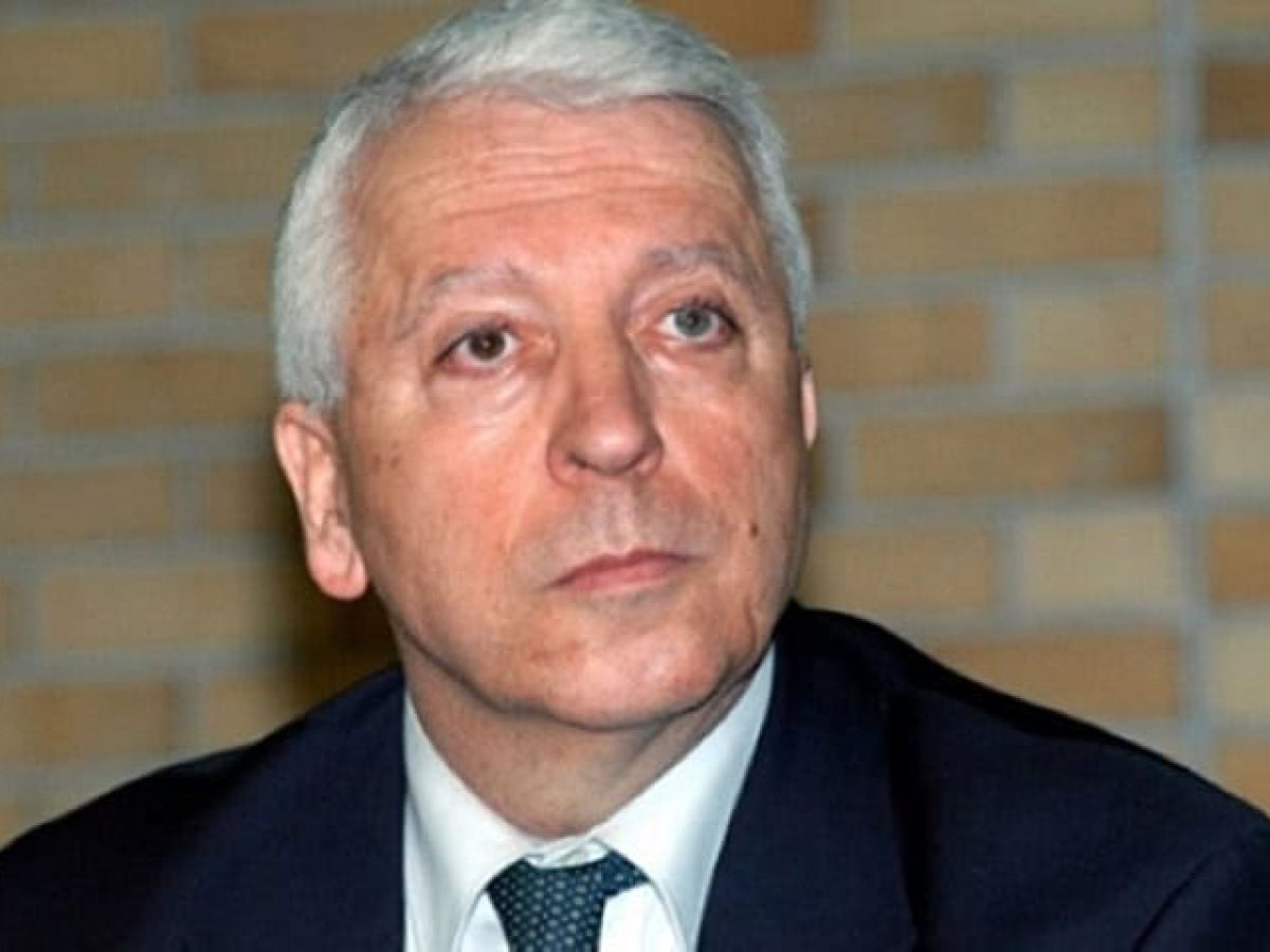 Δήλωση του περιφερειάρχη για το κλείσιμο των υποκαταστημάτων των ΕΛΤΑ
