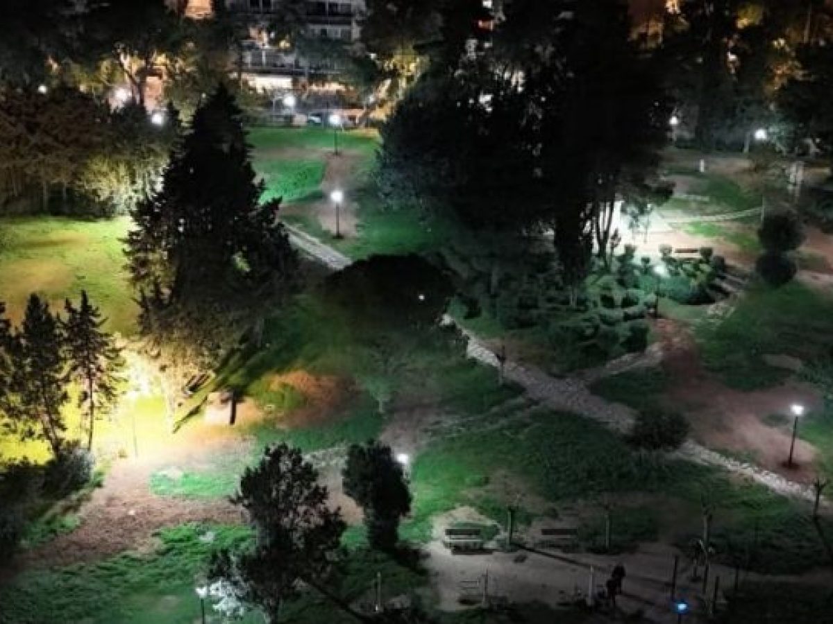 &Delta;ή&mu;&omicron;&sigmaf; &Alpha;&mu;&alpha;&rho;&omicron;&upsilon;&sigma;ί&omicron;&upsilon;: &laquo;&Pi;ά&rho;&kappa;&alpha;, &kappa;&omicron;&iota;&nu;ό&chi;&rho;&eta;&sigma;&tau;&omicron;&iota; &chi;ώ&rho;&omicron;&iota; &kappa;&alpha;&iota; &delta;&rho;ό&mu;&omicron;&iota; &pi;&iota;&omicron; &phi;&omega;&tau;&epsilon;&iota;&nu;&omicron;ί &kappa;&alpha;&iota; &alpha;&sigma;&phi;&alpha;&lambda;&epsilon;ί&sigmaf;&raquo;