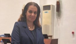 efi-charalampopoulou-iposchome-na-agonisto