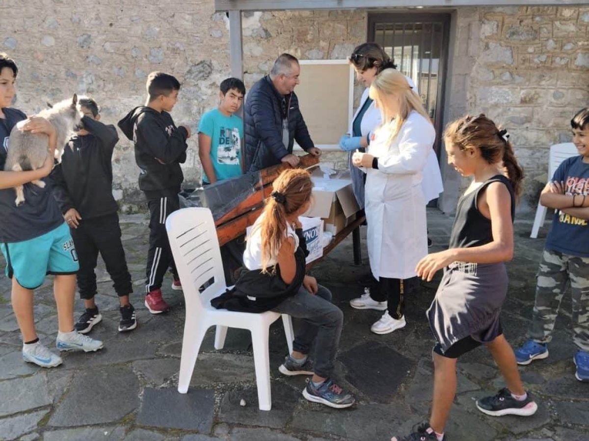 Εμβολιασμοί παιδιών Ρομά στην Κοινότητα Κυπαρισσίου Δήμου Λοκρών