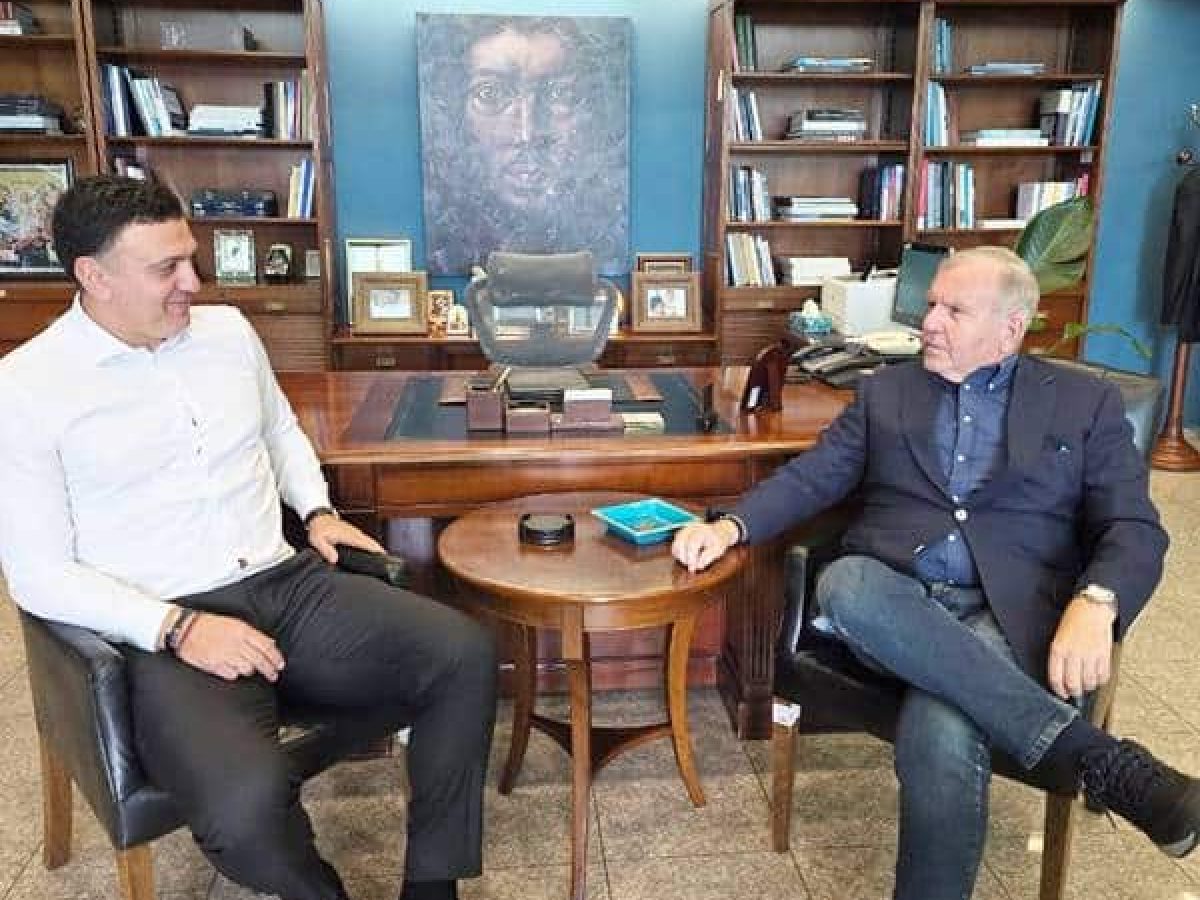 Ενημέρωση του Βουλευτή κ. Χριστόδουλου Στεφανάδη από τον Υπουργό κ. Βασίλη Κικίλια για την ακτοπλοϊκή σύνδεση Βόλου – Λέσβου