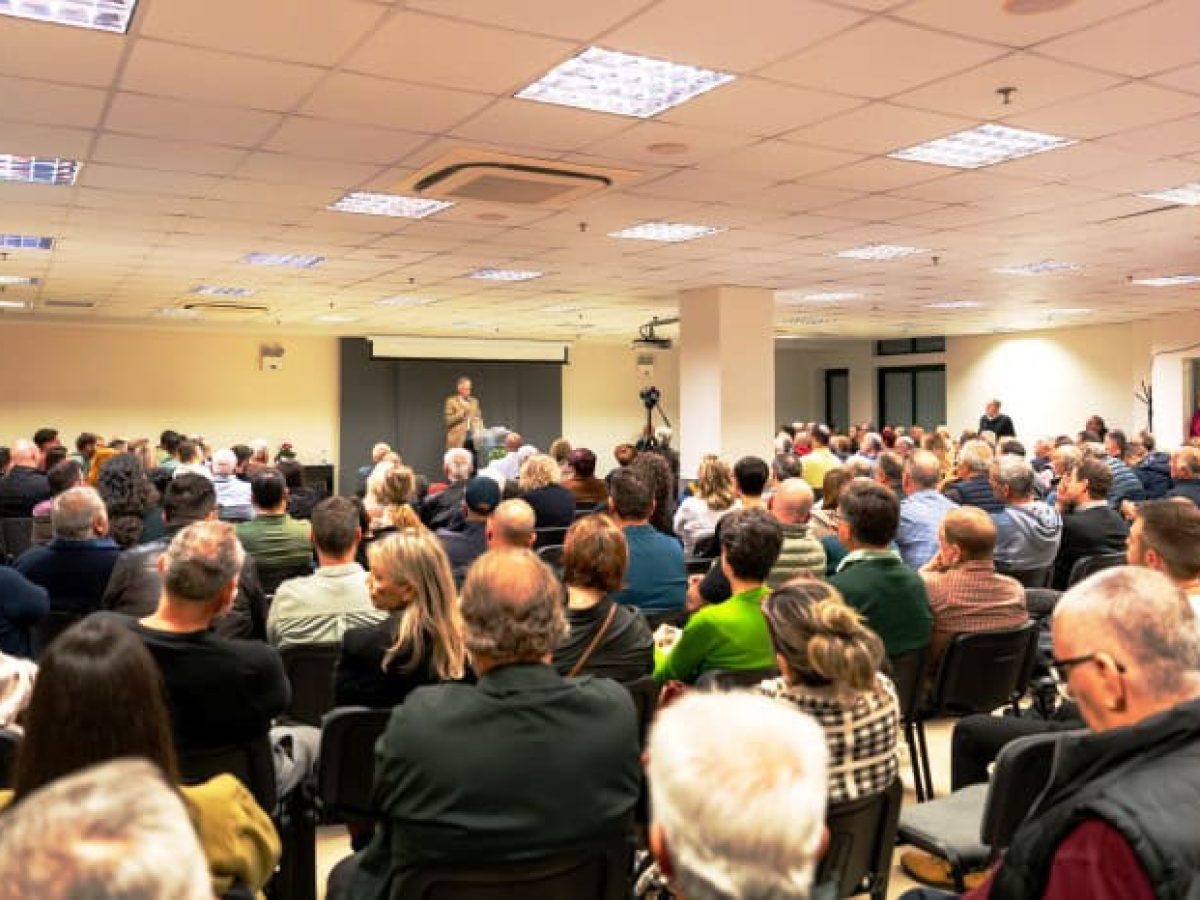 Η Δράση ενεργών πολιτών Λαυρεωτικής ξεκίνησε επίσημα την πορεία της με μία μεγάλη συγκέντρωση μελών και φίλων στην Κερατέα