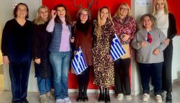 i-mikri-iperaspistes-ton-dikeomaton