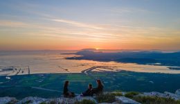 i-nea-genia-anadiknii-dimiourgika