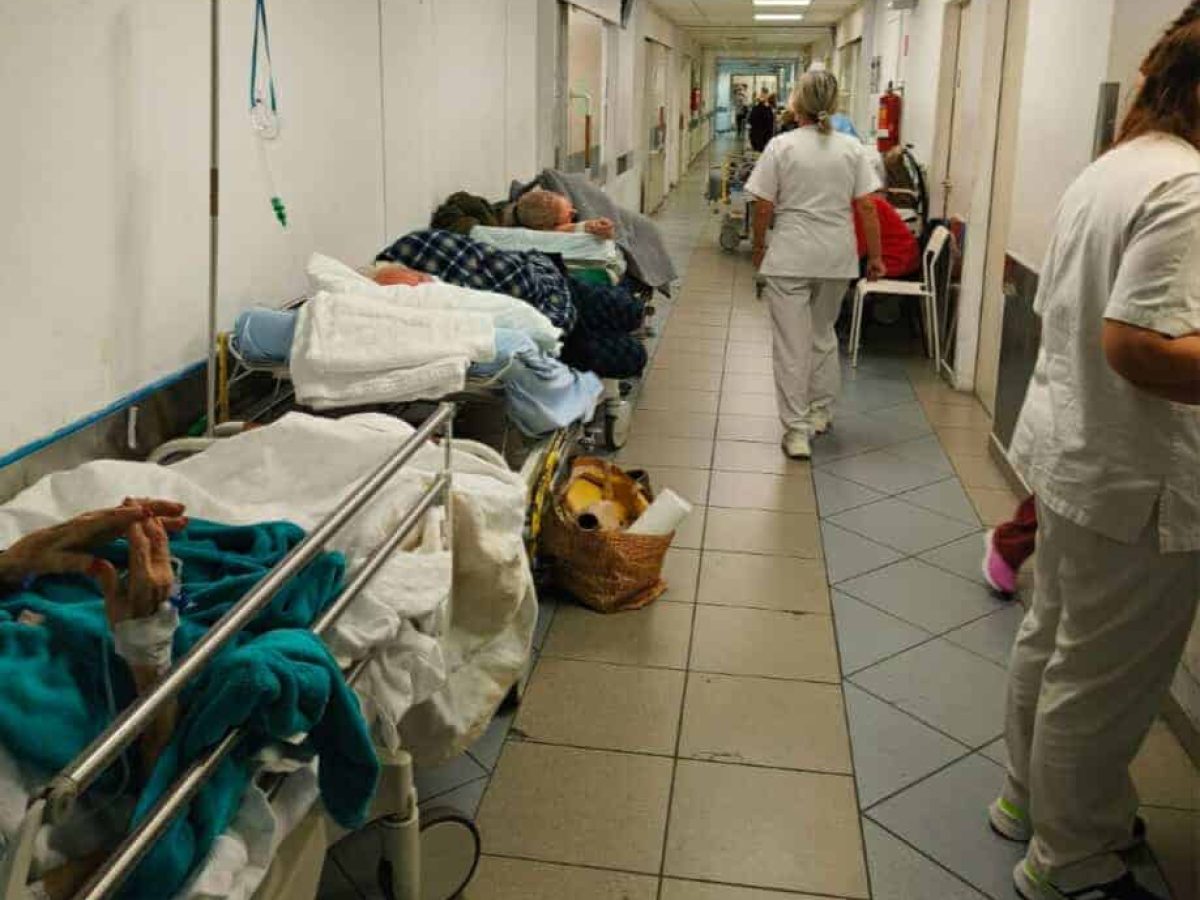 ΕΙΝΑ: 215 διακομιδές ασθενών σ’ έναν μήνα από τον Πύργο στα δύο Νοσοκομεία της Πάτρας