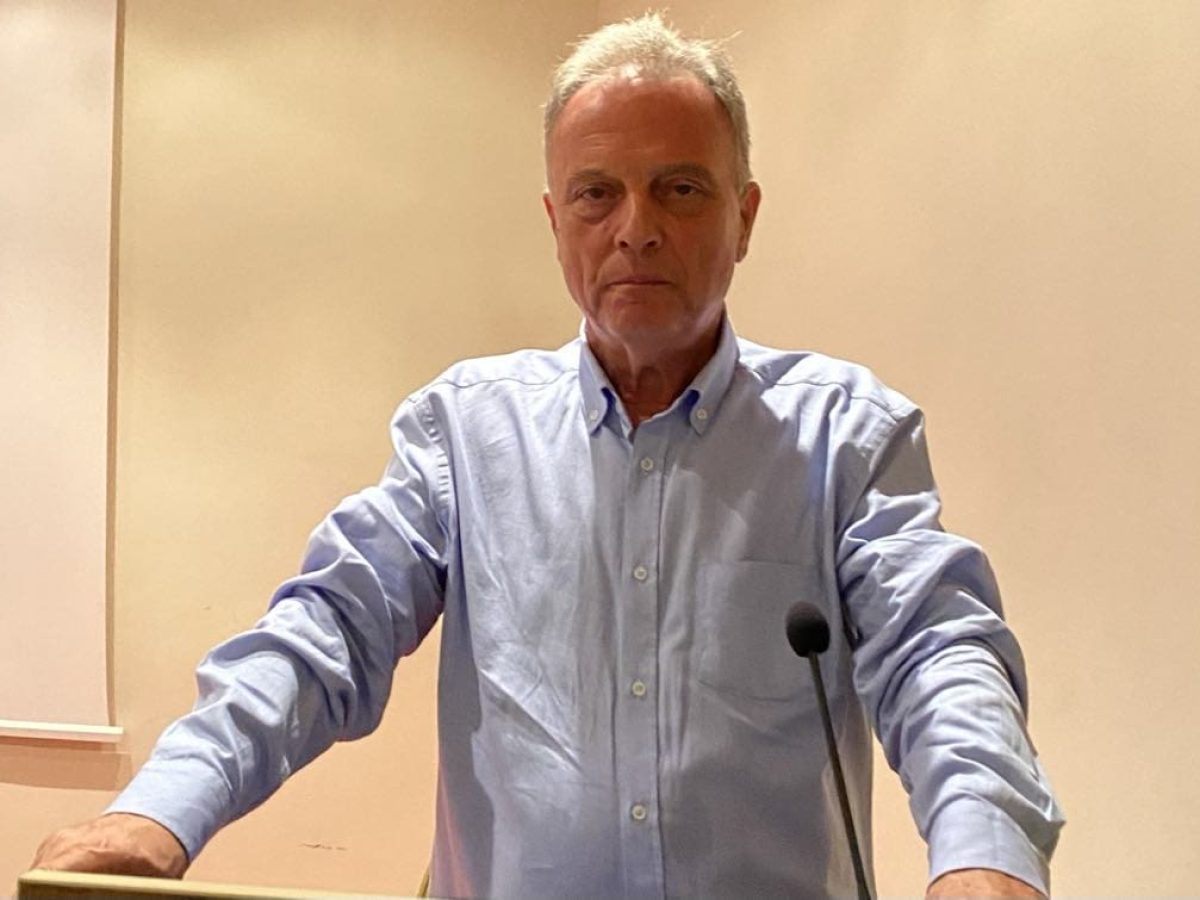 Υπηρεσιακή σύσκεψη για τα μαθητικά δρομολόγια στη Στερεά Ελλάδα