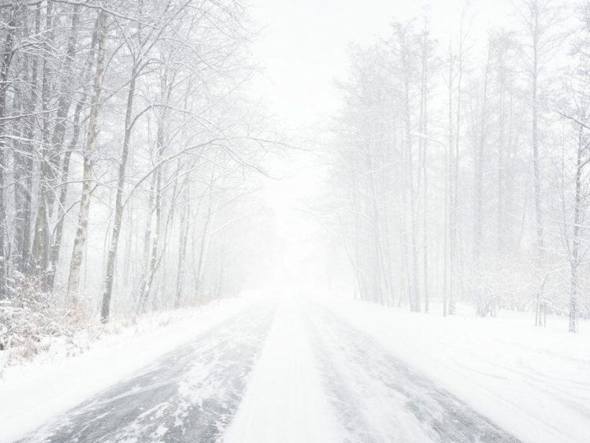 Καιρός: Ψυχρές αέριες μάζες φέρνουν πτώση της θερμοκρασίας και χιόνια στα ορεινά