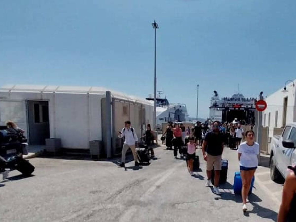 Κυκλάδες: 34 νησιά ζητούν   τέλος εισόδου για τους επισκέπτες   μίας ημέρας