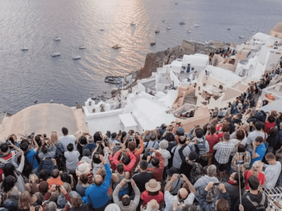 Κυκλάδες: Γιατί τα νησιά ζητούν τέλος εισόδου για τους επισκέπετες της μίας ημέρας και τι πρέπει να γίνει για να εφαρμοστεί