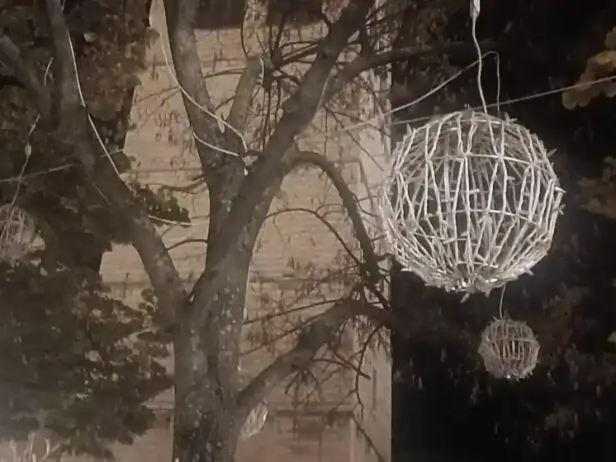 Κοζάνη: Πόλη και καταστηματάρχες ετοιμάζονται για τα Χριστούγεννα