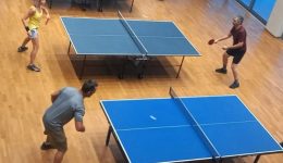 mathimata-epitrapezias-antisferisis-pingk-pongk-ston