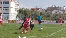 me-pente-apousies-o-Α.e.r.Α