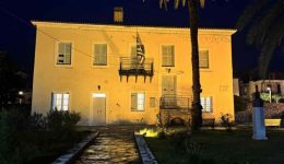 mesolongi-fotistike-portokali-to-mousio