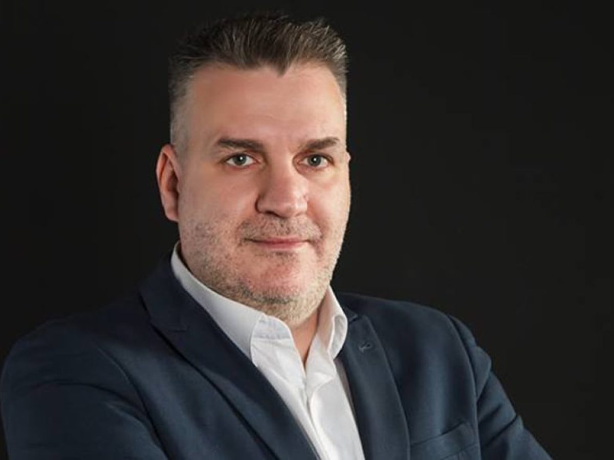 Μηταλίδης: 6 ολόκληρα χρόνια για να ρίξουν άσφαλτο!» (Τελικά μάθαμε ποιο ρεκόρ Γκίνες εννοούσαν…)