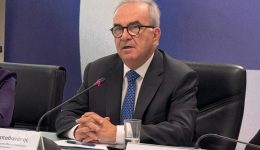 nikos-papathanasis-nees-paremvasis-gia