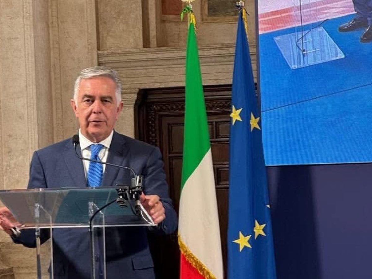 Ο Βουλευτής Δωδεκανήσου και Πρόεδρος της Κοινοβουλευτικής Ομάδας Φιλίας Ελλάδας–Ιταλίας Βασίλης Α. Υψηλάντης εκπροσώπησε  το Ελληνικό Κοινοβουλίου στην 1η Διεθνή Διάσκεψη για την Ιταλοφωνία στη Ρώμη