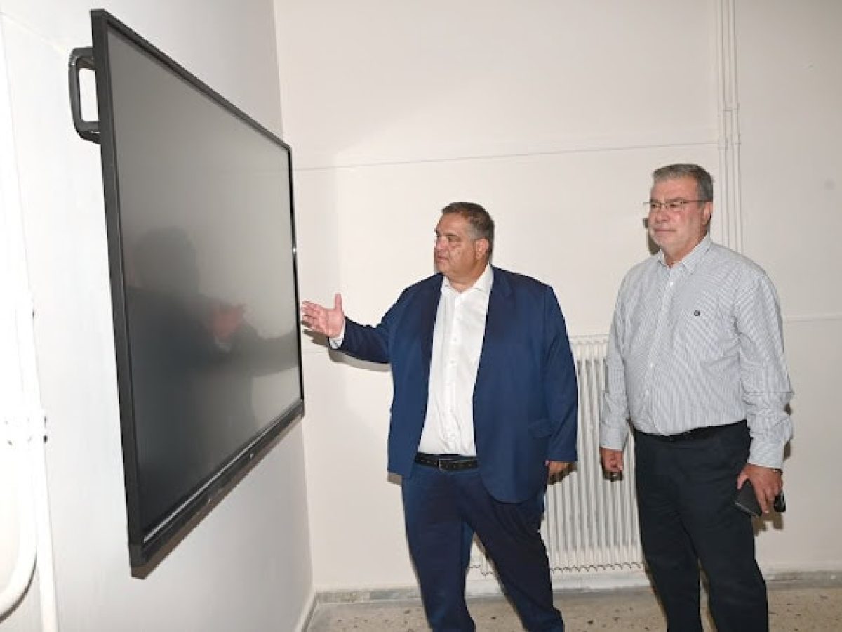 Ολοκληρώθηκαν οι εργασίες αναβάθμισης και συντήρησης του 1ου Γυμνασίου και Λυκείου Μοσχάτου (φωτό)