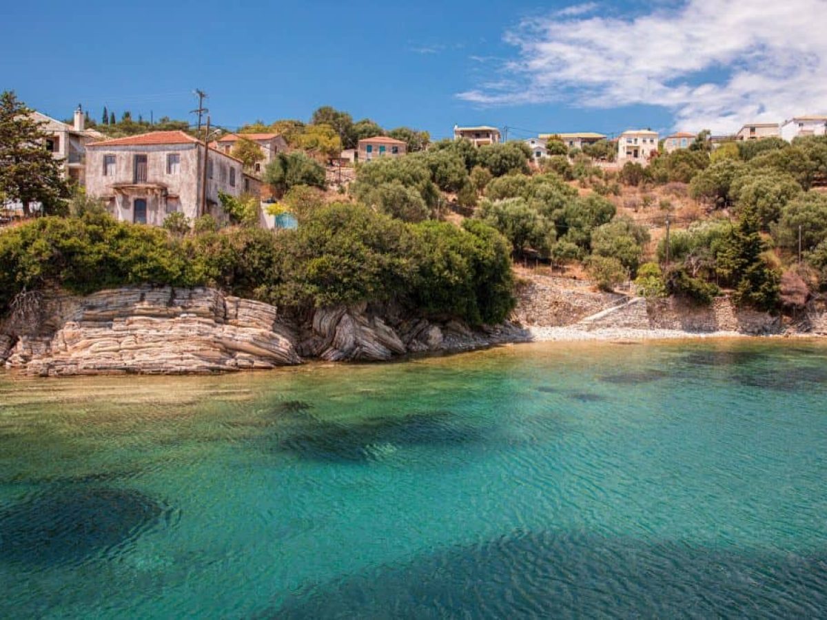 «Πέντε μέρες τη βδομάδα αποκλεισμένος ο Καστός» – Παρέμβαση Δρακονταειδή για συγκοινωνία και ιατρική κάλυψη