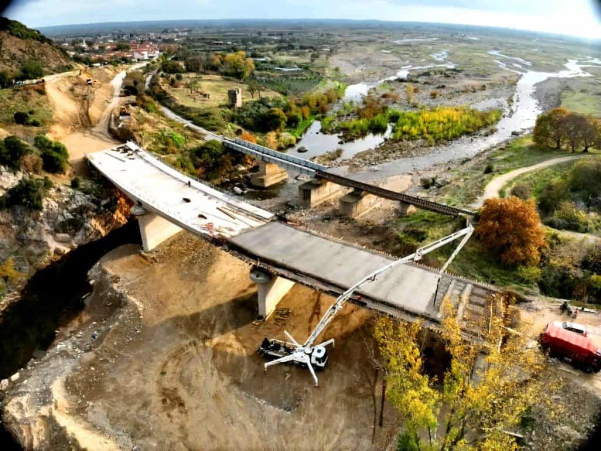 Πλησιάζει στην ολοκλήρωσή της η νέα γέφυρα Κομψάτου στον Πολύανθο Ιάσμου