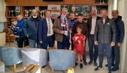 poulimenos-sinantisi-me-to-ds