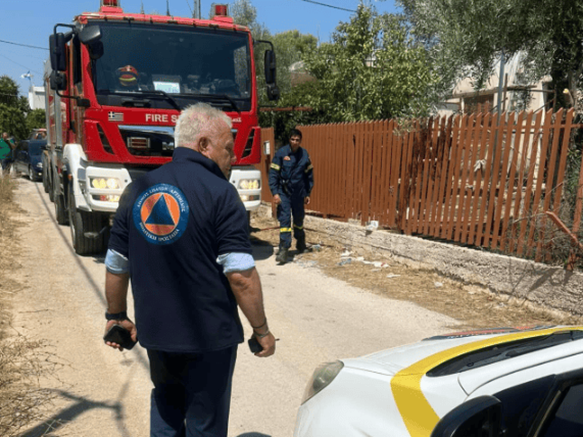 Συναγερμός στην Πυροσβεστική για φωτιά στην Αρτέμιδα