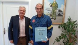sinantisi-dimarchou-karpathou-me-ton