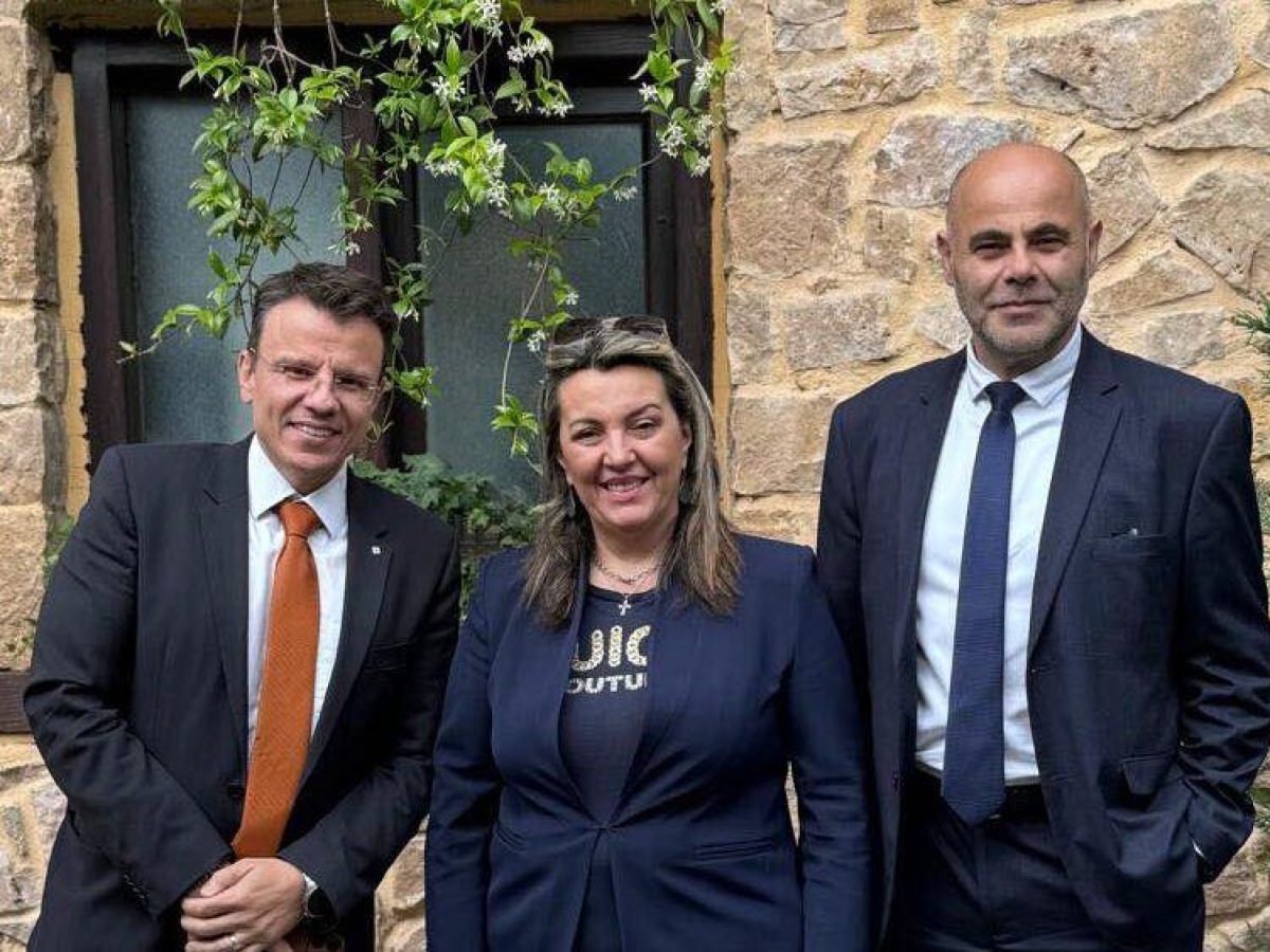 Συνάντηση της Μαρίας Αντωνίου με τον Διοικητή και τον Υποδιοικητή της 3ης Υγειονομικής Περιφέρειας