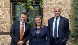 sinantisi-tis-marias-Αntoniou-me