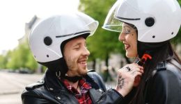 sinechizonte-i-entatiki-elegchi-gia