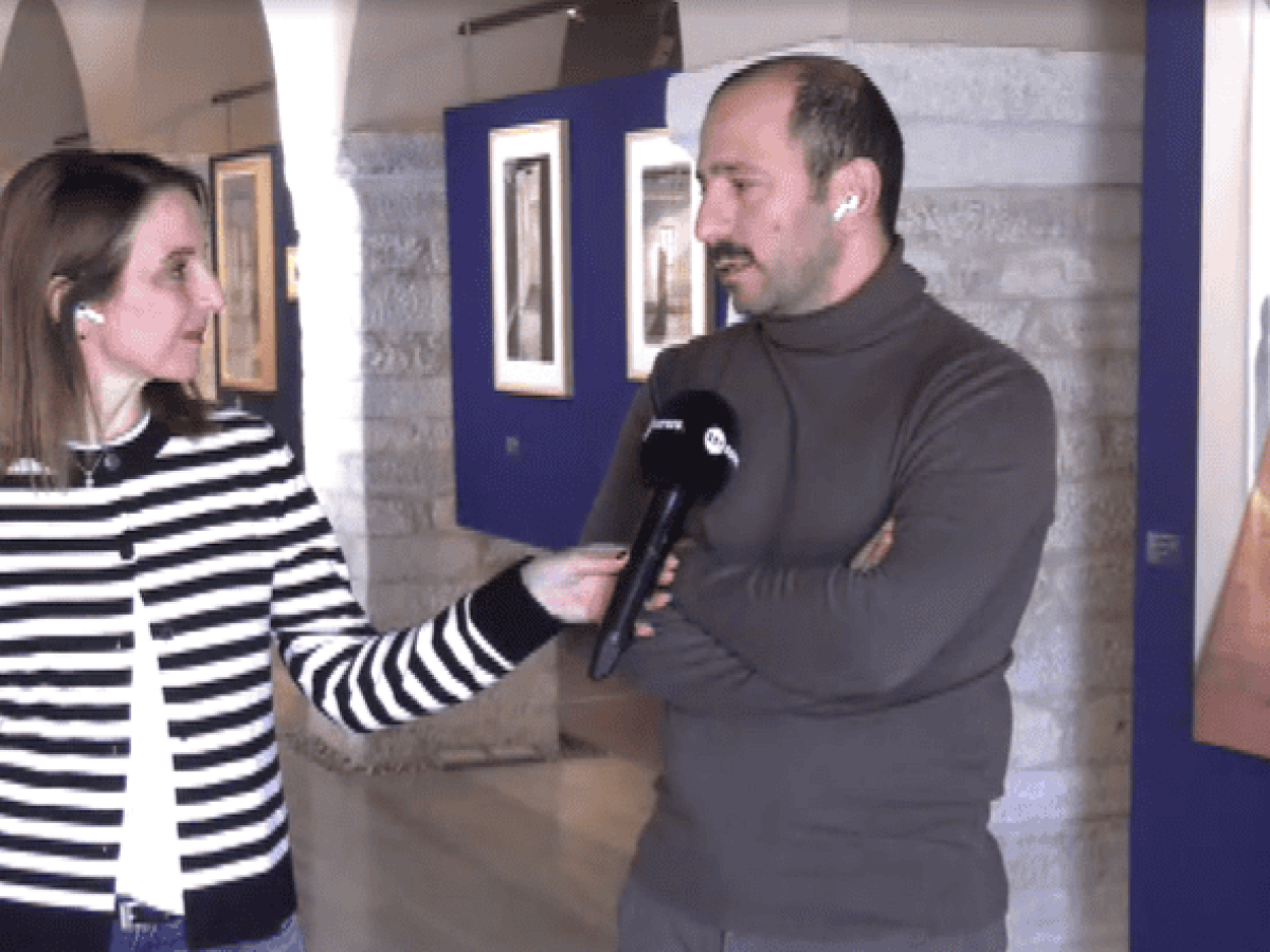 Σιωπή, φως και πίστη: Ο Γιώργος Ταξίδης ζωγραφίζει το Άγιον Όρος ως «Τόπο Ζωής»