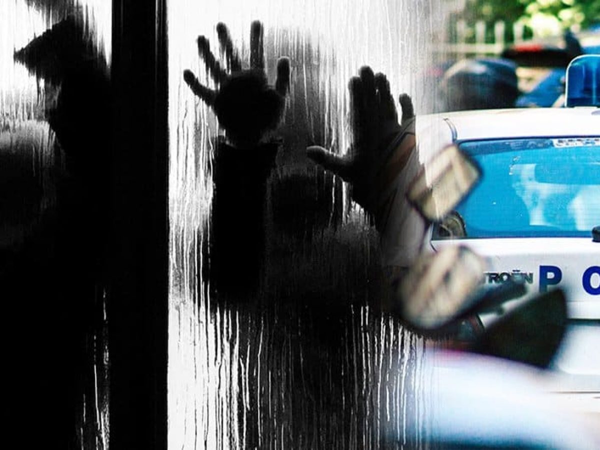 Σοκάρουν τα στοιχεία της ΕΛ.ΑΣ. για την ενδοοικογενειακή βία: Πάνω από 19.000 υποθέσεις με 47 συλλήψεις ημερησίως κατά μέσο όρο μέσα στο 2025