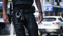 thessaloniki-47chronos-iereas-prospiountan-pos