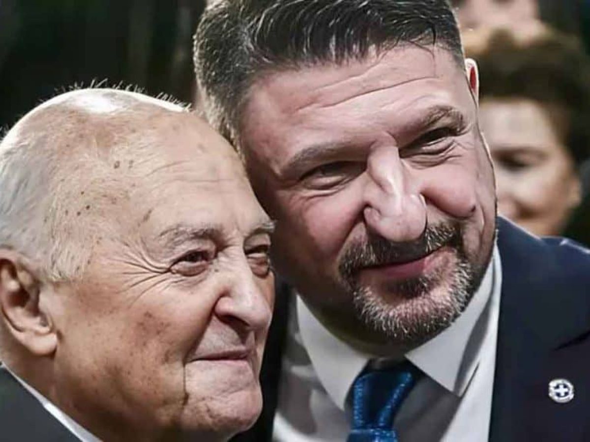 Το ύστατο αντίο στον πατέρα του είπε ο Νίκος Χαρδαλιάς – Στην Αμφιλοχία η ταφή (φωτο)