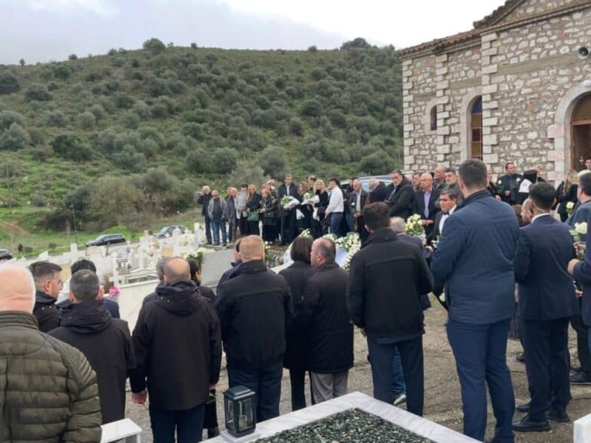 Το τελευταίο «αντίο» στον πατέρα του Νίκου Χαρδαλιά, Γιώργο, στην Αμφιλοχία