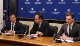 tria-nea-psifiaka-ergalia-gia