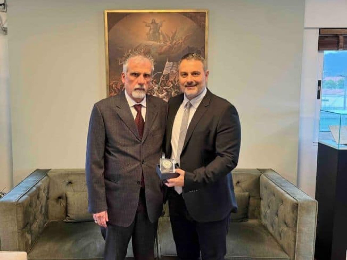 Βράβευση του Καθηγητή Αριστογιάννη Γαρμπή από το Δήμο Μεσολογγίου