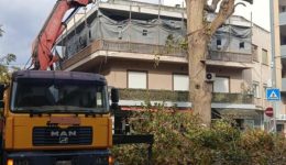 xekinise-to-fthinoporino-kladema-ton