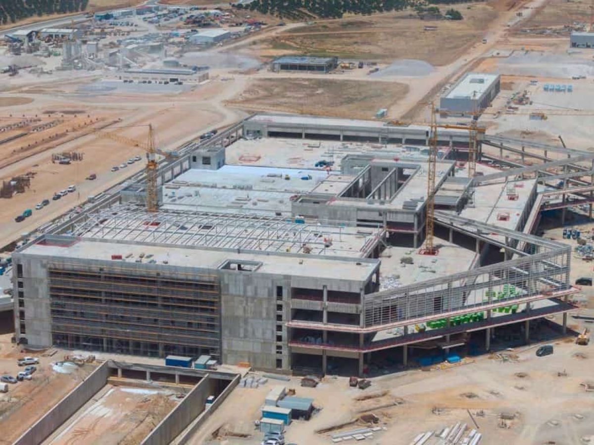 Αεροδρόμιο Καστελίου: Αποζημιώσεις άνω των 360 εκατ. ευρώ στον ανάδοχο εξαιτίας καθυστερήσεων