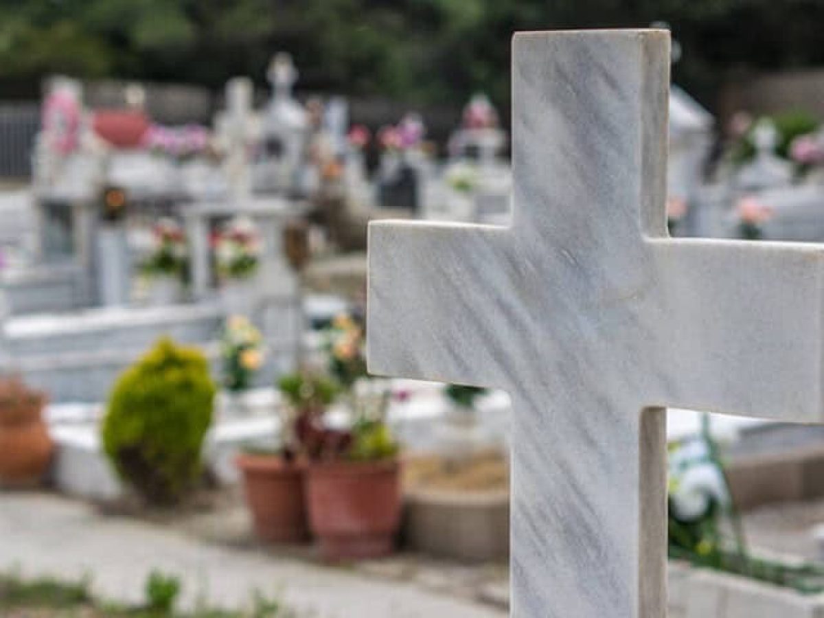 Αλεξανδρούπολη: Χωρίς κηδειόχαρτα και  ταφές τις Κυριακές – Τροποποιήσεις στον κανονισμό των κοιμητηρίων