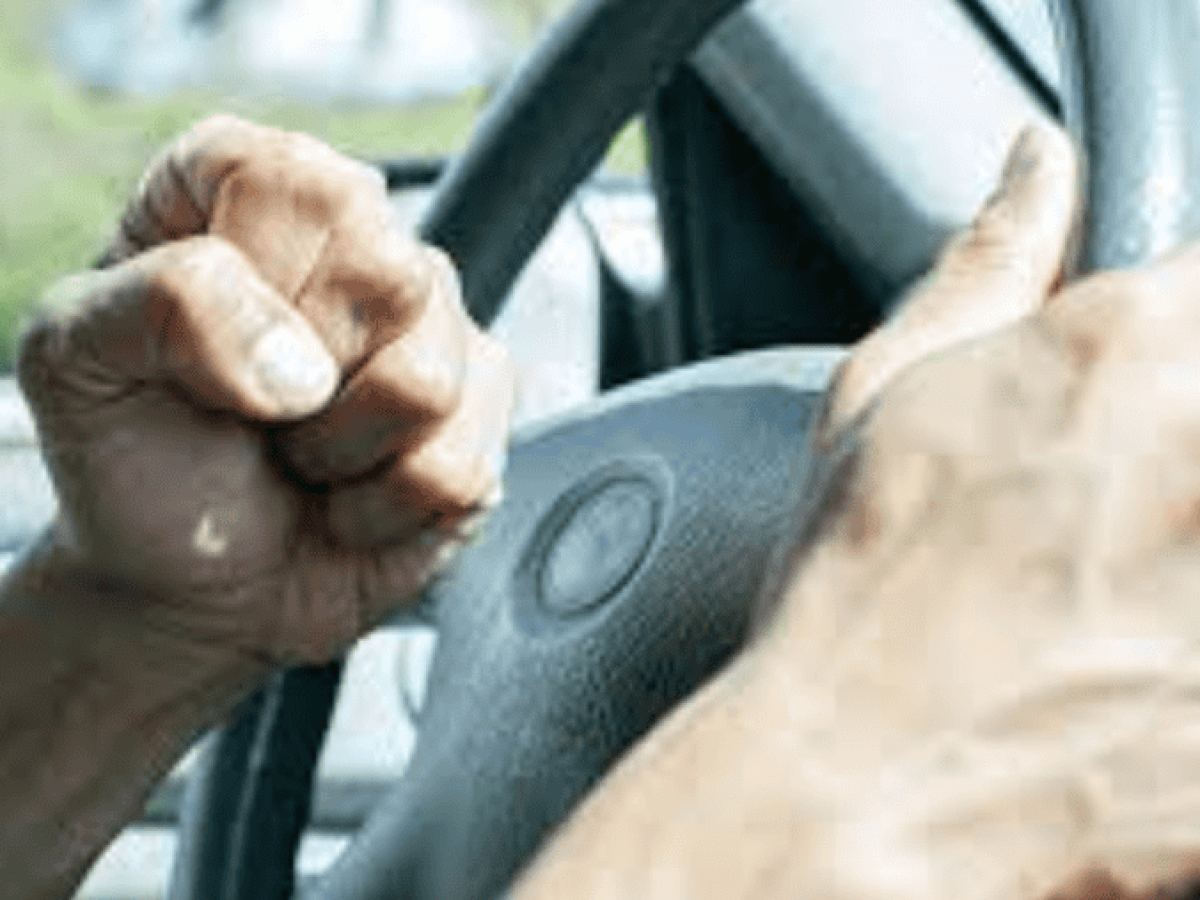 Ανεξέλεγκτη η ένταση στους δρόμους – Συνεχή επεισόδια καυγάδων