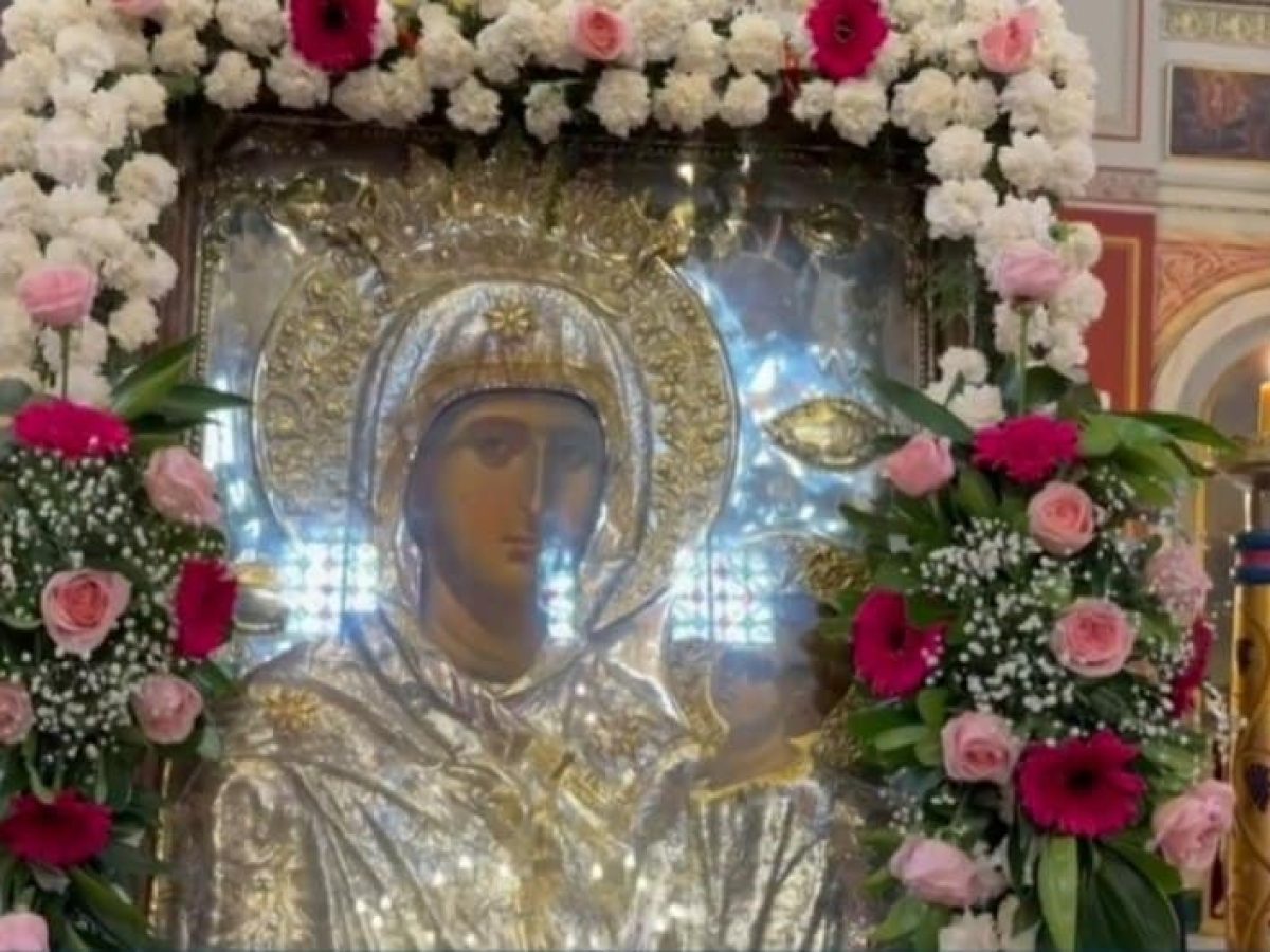 Από το Βατοπαίδι στην Πάτρα η εικόνα της Παναγίας Εσφαγμένης (βίντεο)