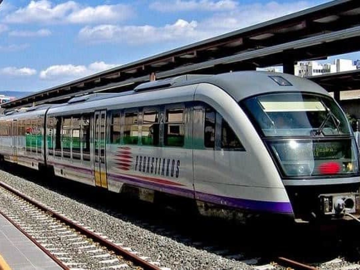 Απροειδοποίητος ανασχεδιασμός δρομολογίων στον Προαστιακό: Σε ομηρία οι εργαζόμενοι της Κορινθίας και της Αττικής